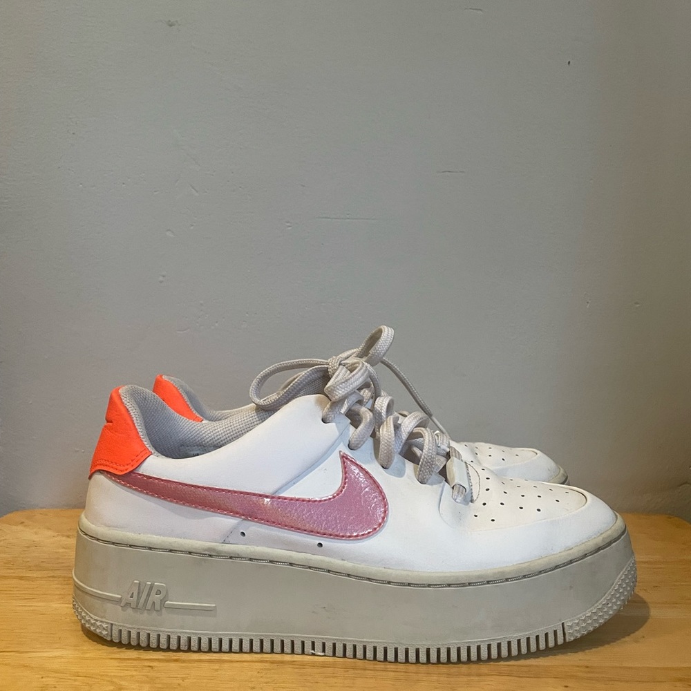 Nike Air Force 1 '07 White Pink And Orange Trainers